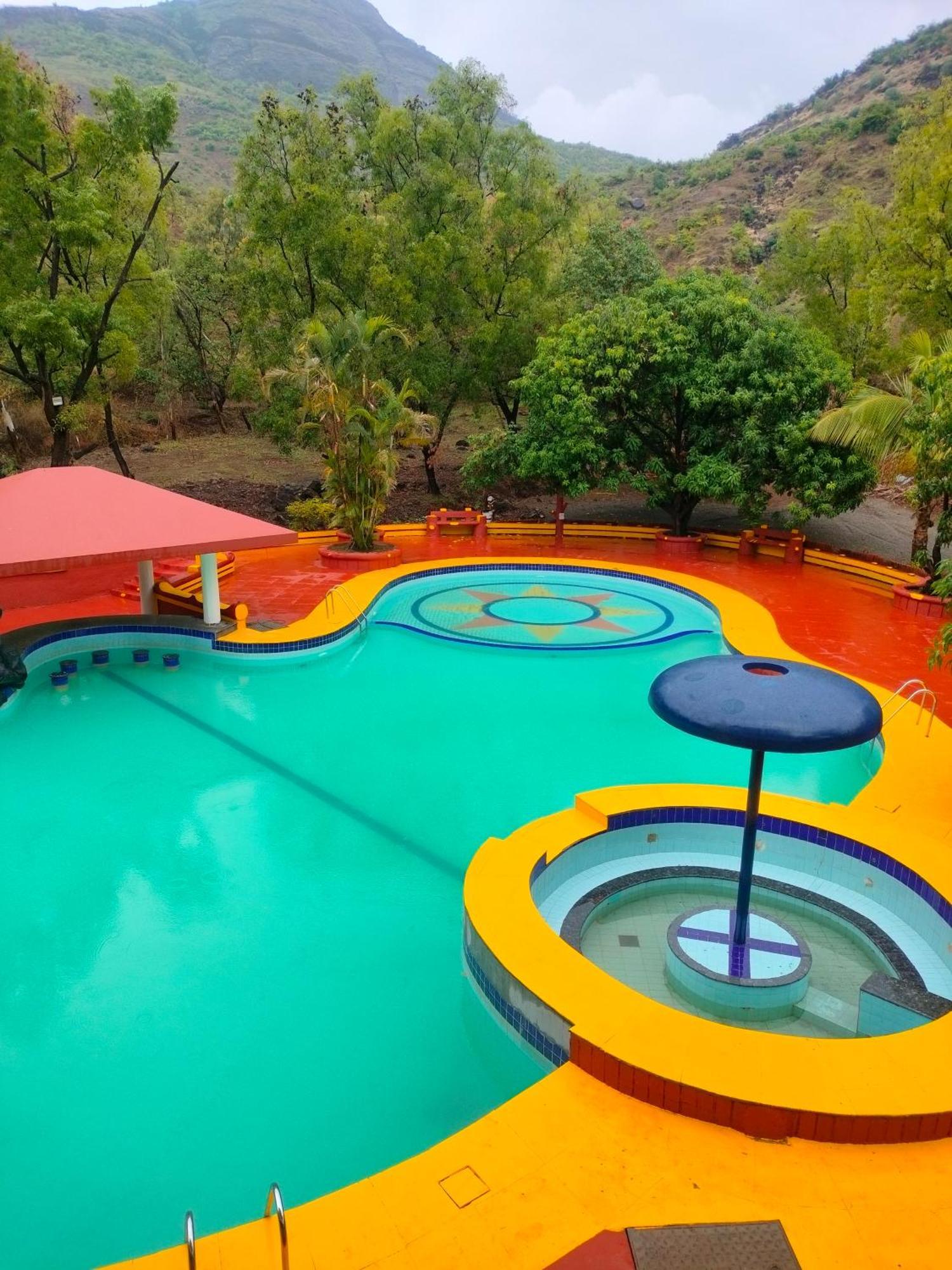 Golden Resort イガットプリ エクステリア 写真